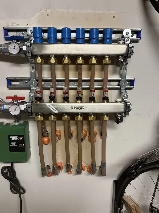 Plumber performing Leak Detection at a residential property in Oxnard